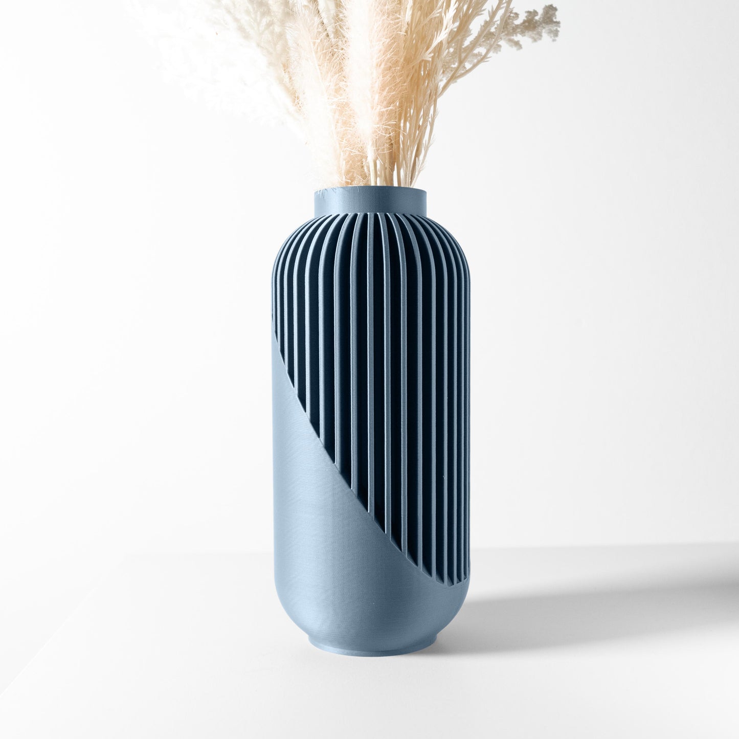 Vaso blu in stile orientale, perfetto per gli spazi a tema Zen