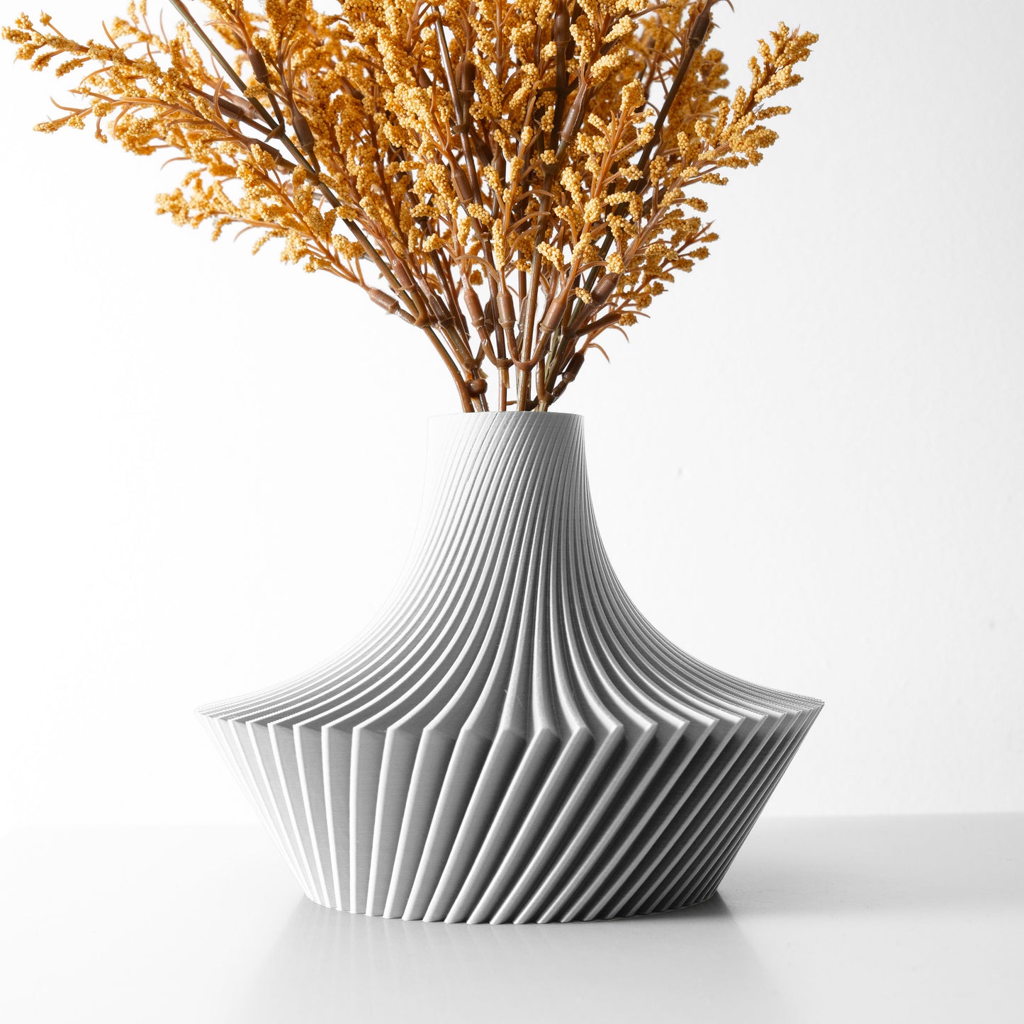 Portafiori bianco per l'arredamento di case moderne