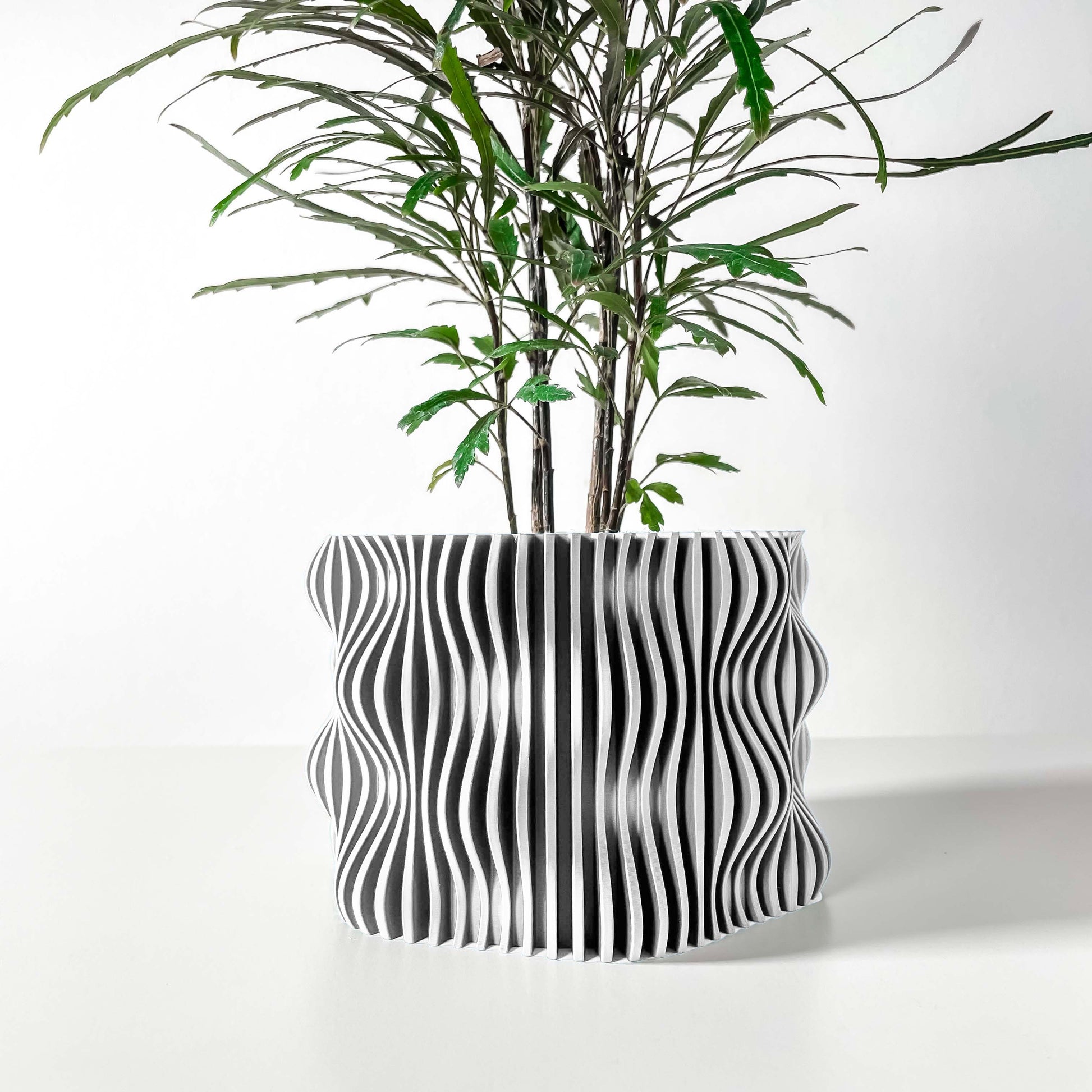 Vaso bianco particolare per l'arredamento di case moderne