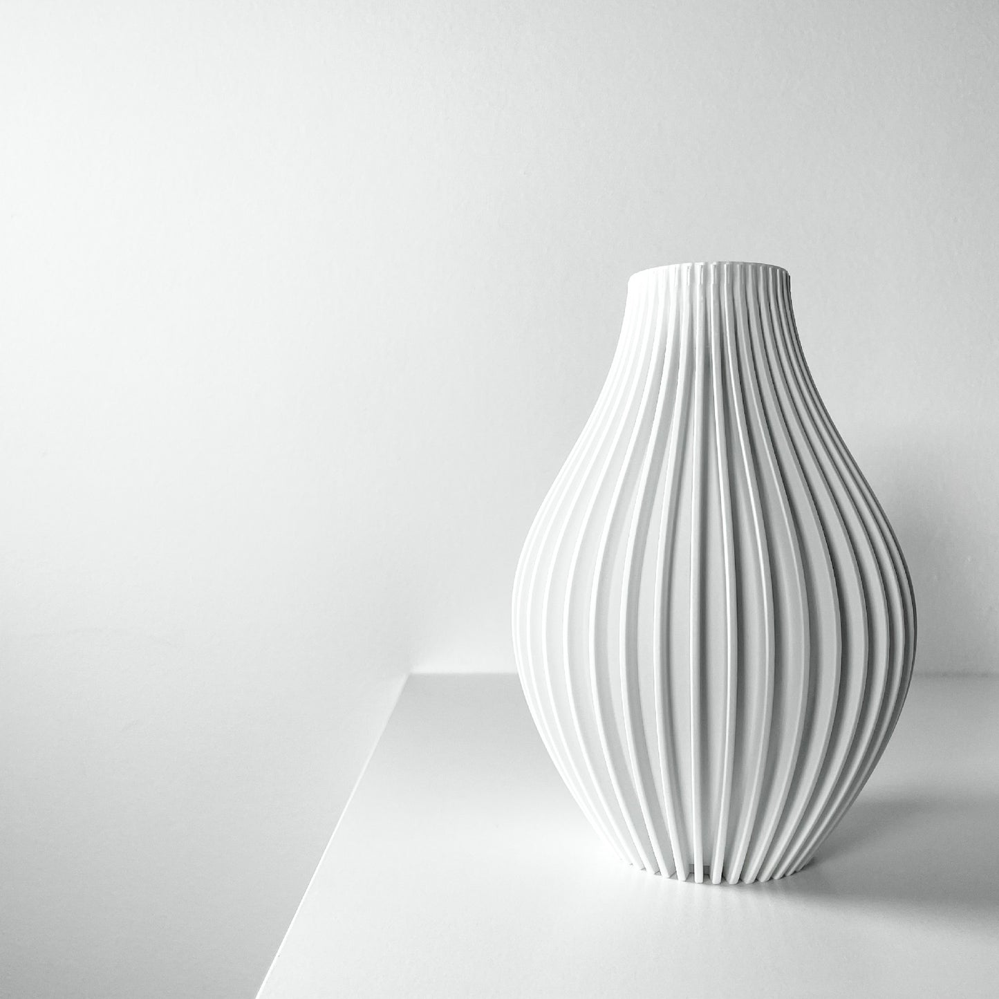 Vaso portafiori delicato BIANCO COTONE