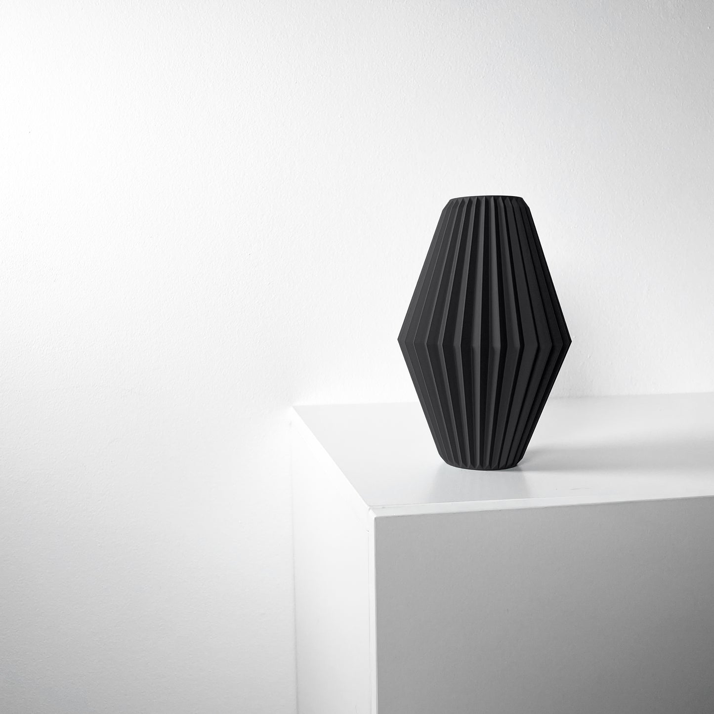 Vaso di design raffinato in PLA ecologico NERO ANTRACITE