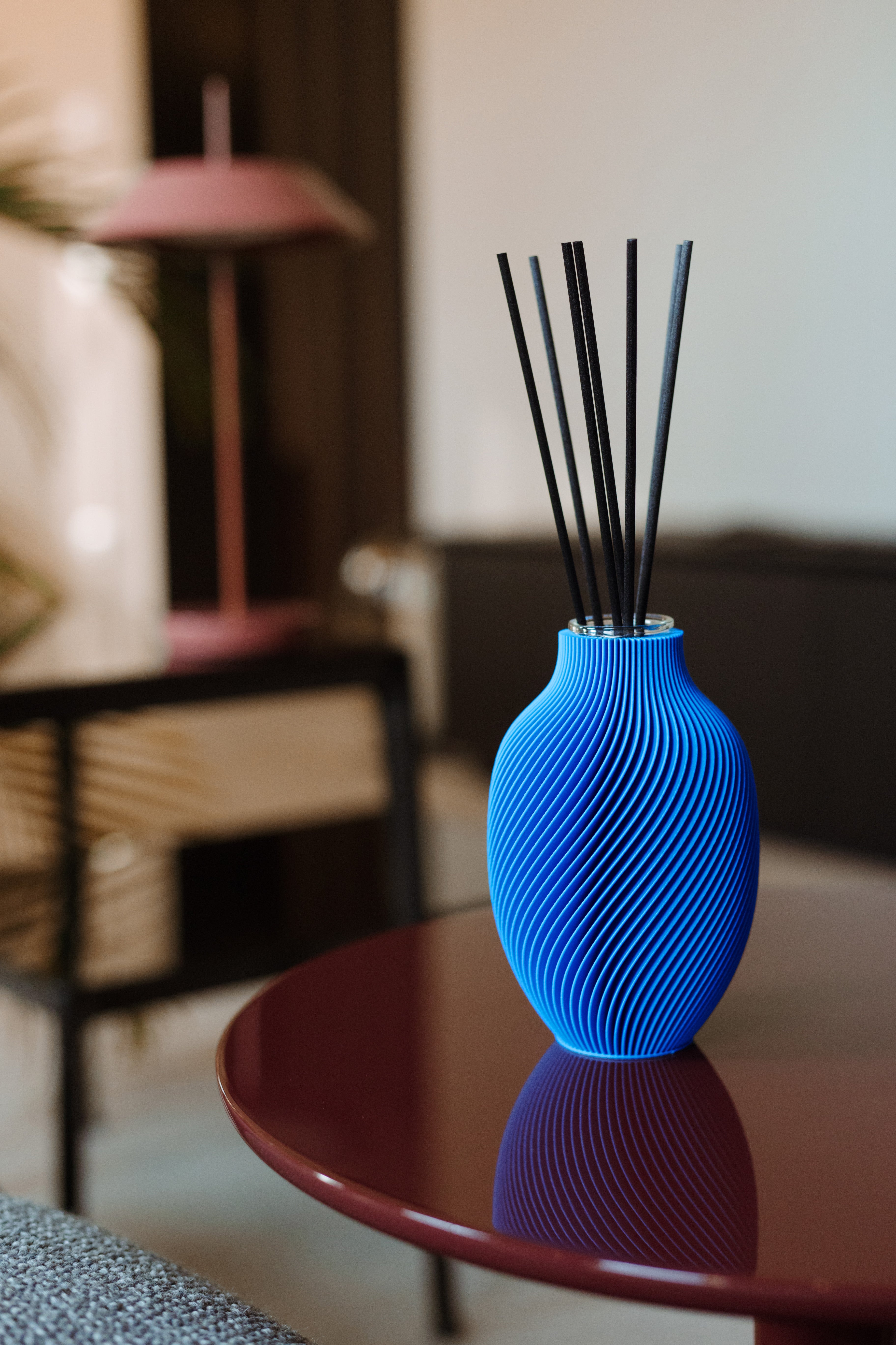 Profumatore all'interno di una casa moderna