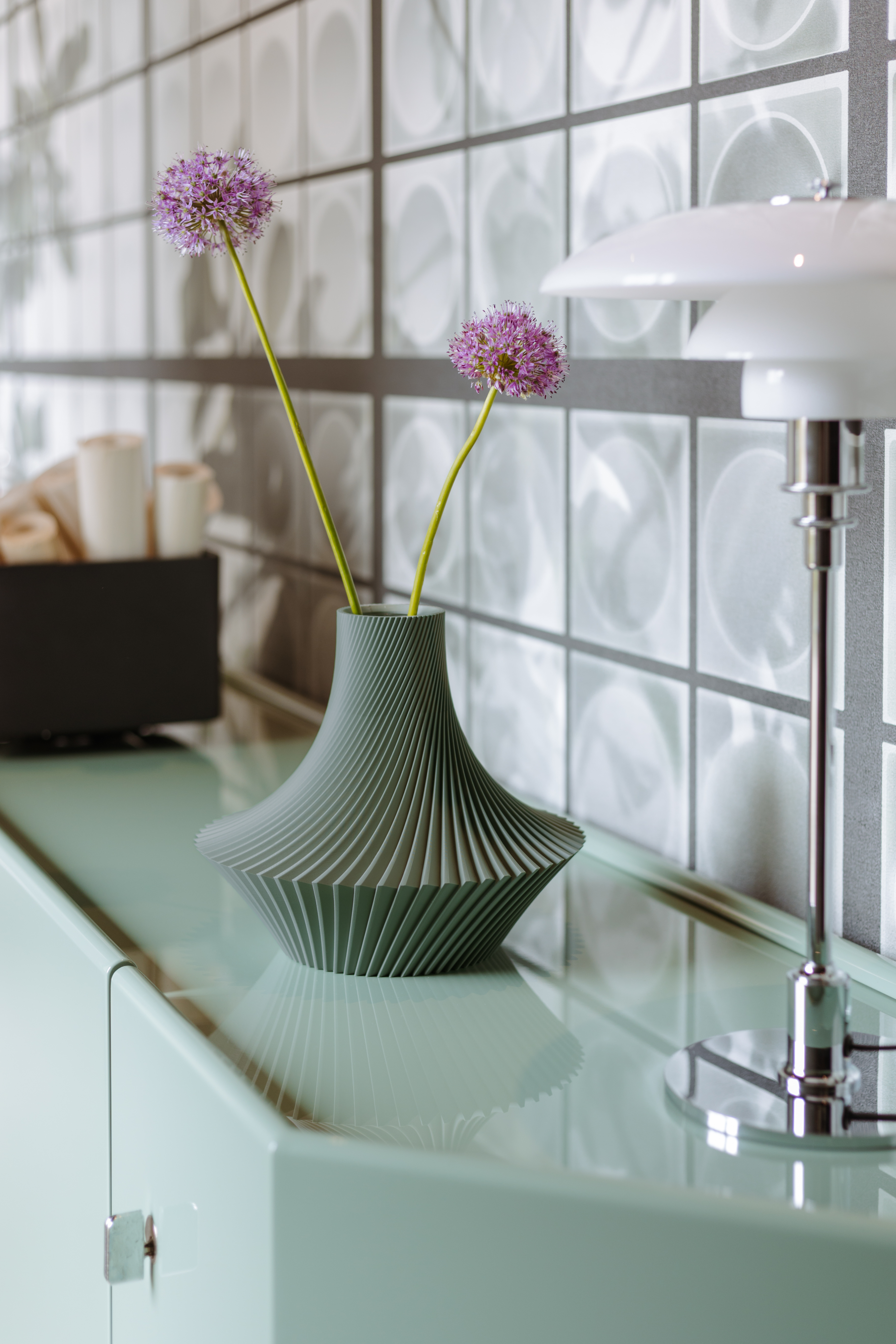 Vaso d'arredamento verde salvia foto ambientata