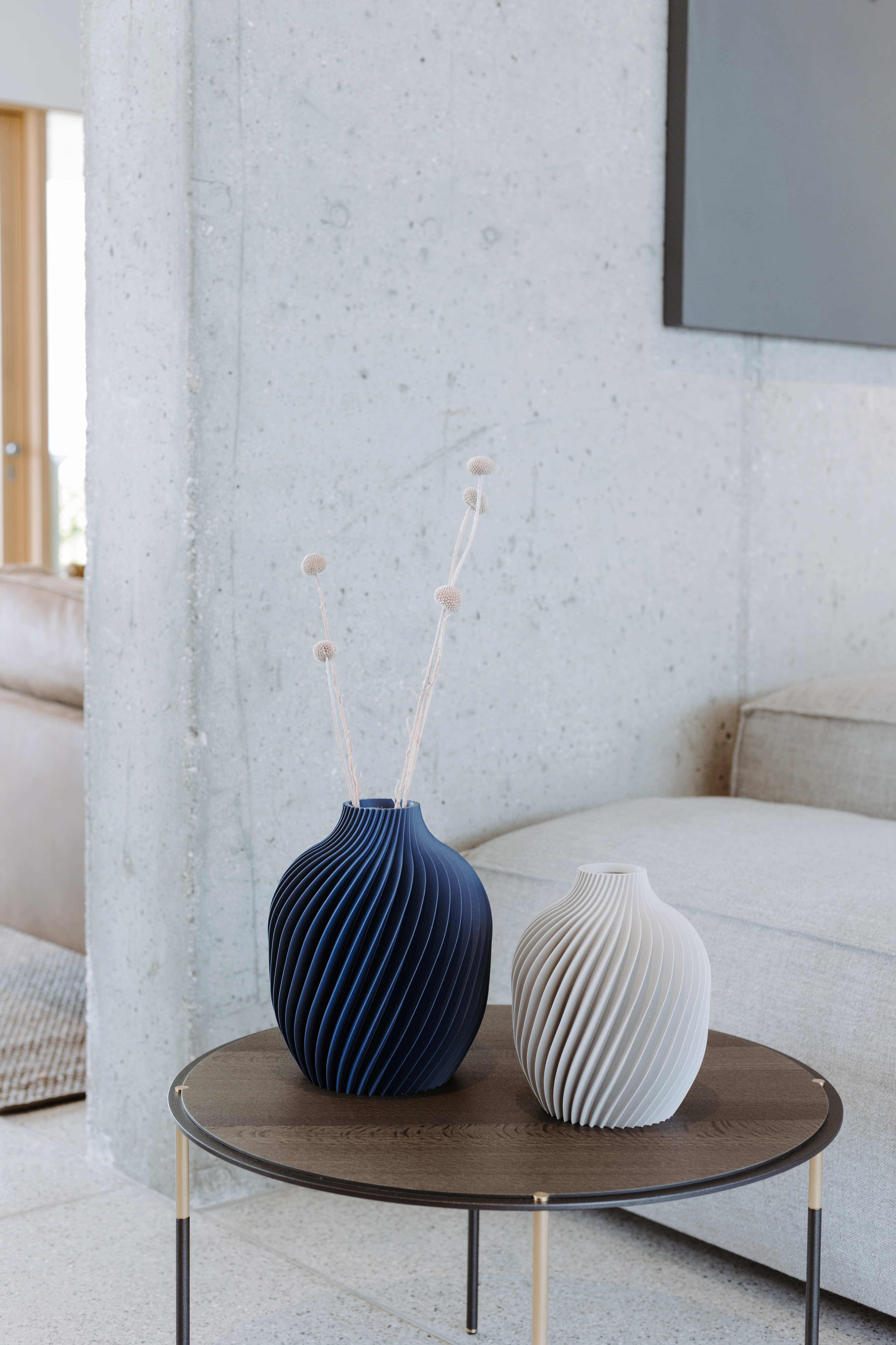 Vasi per l'arredamento di casa - blu e bianco a spirale