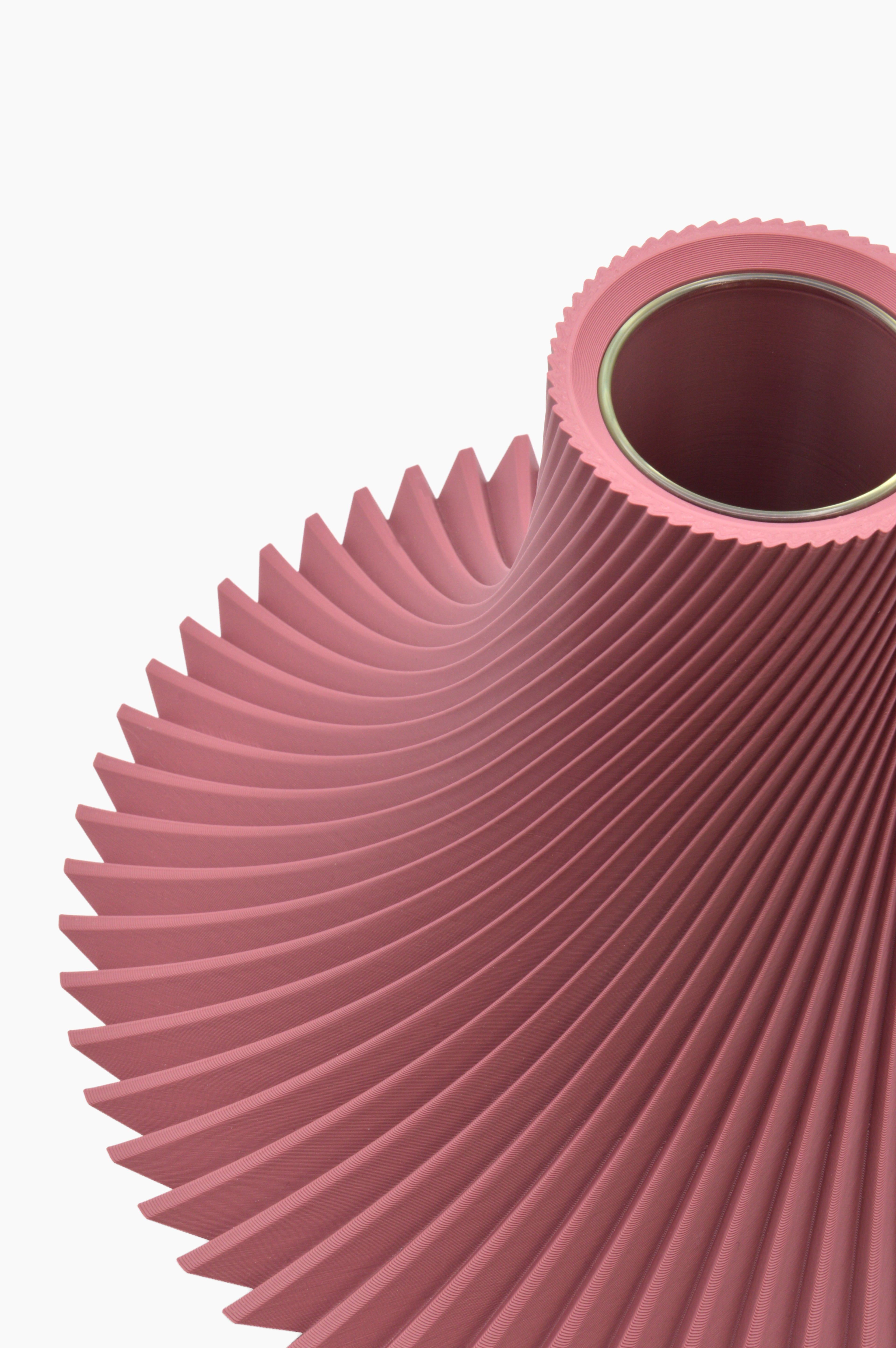 Vaso a spirale foto dettaglio color borgogna