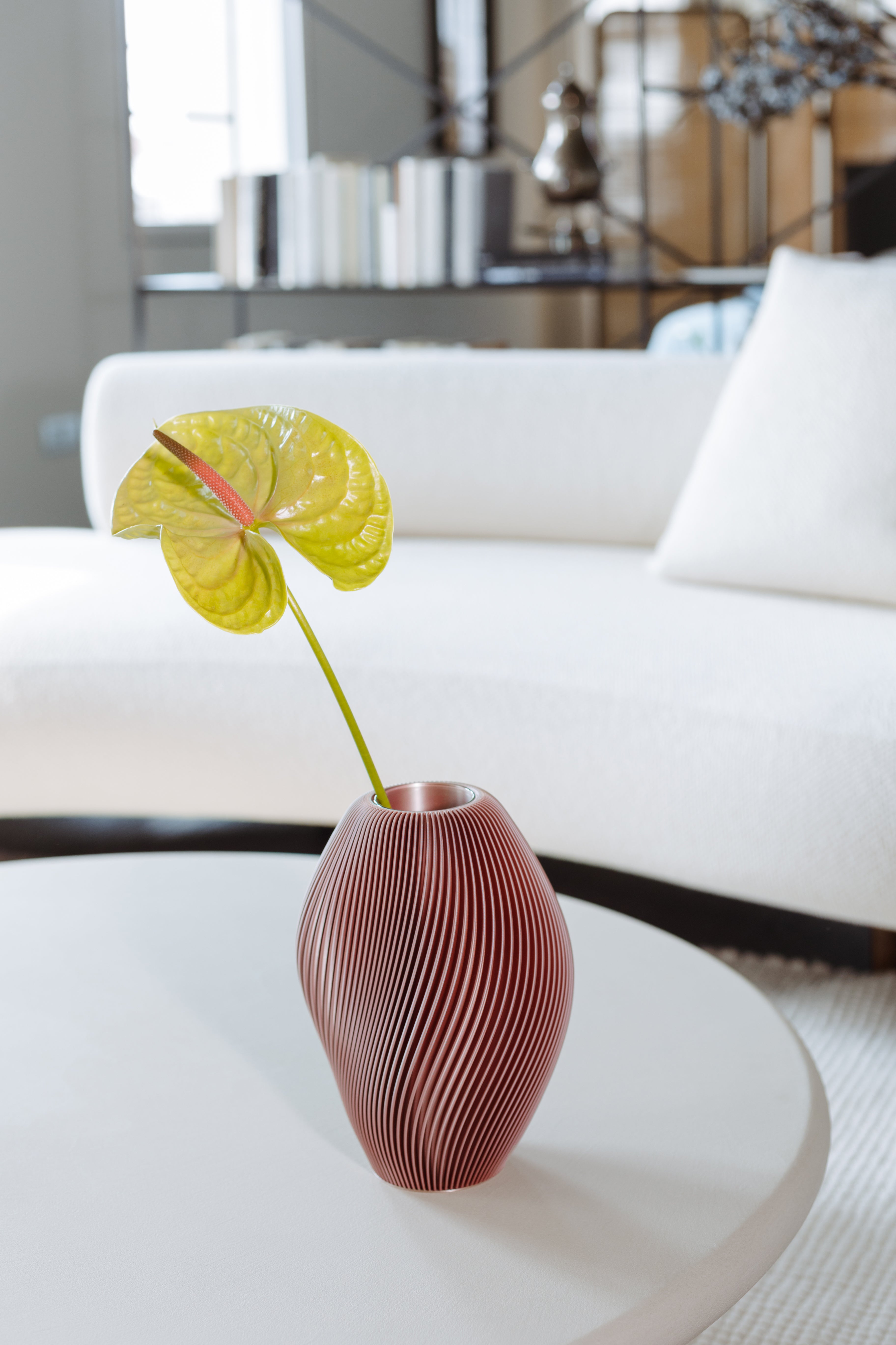 Vaso elegante per l'arredamento moderno di casa in salone