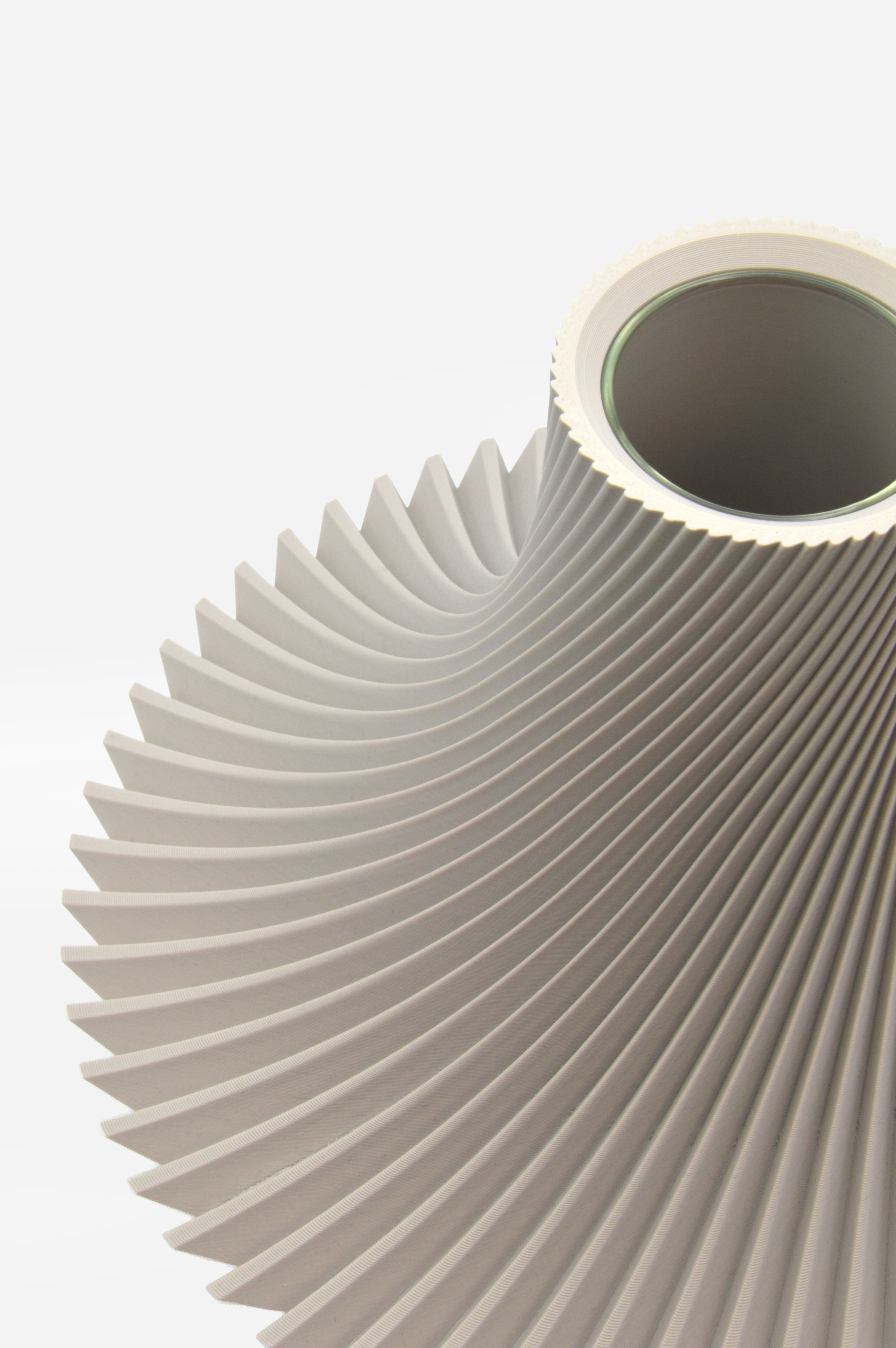 Vaso di design moderno bianco tortora a spirale particolare